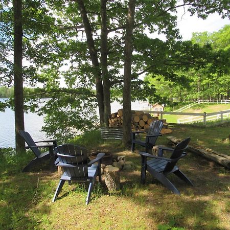 Lake House Lodge Lupton Exterior photo
